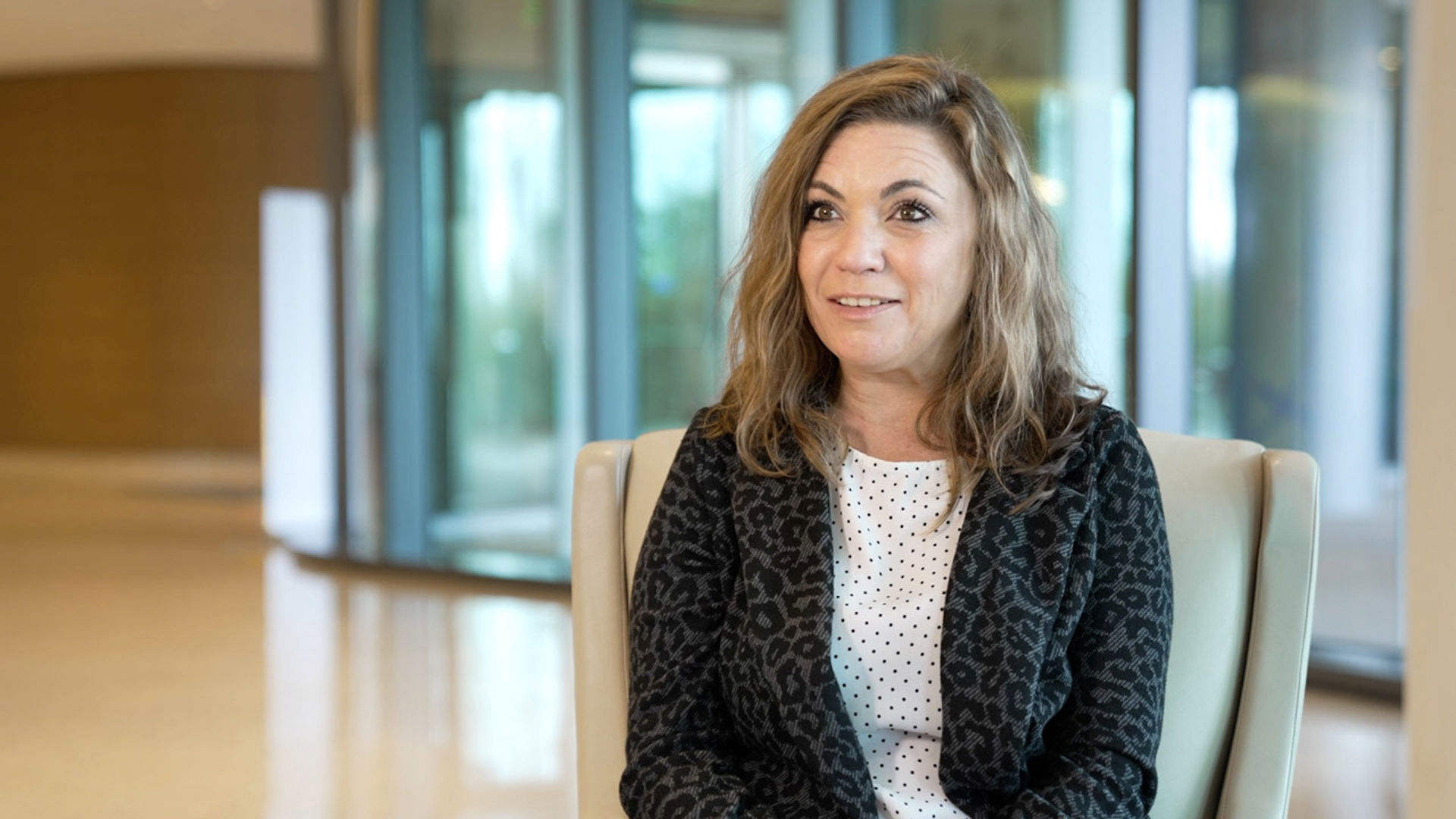 Patient Melissa De La O talking on camera